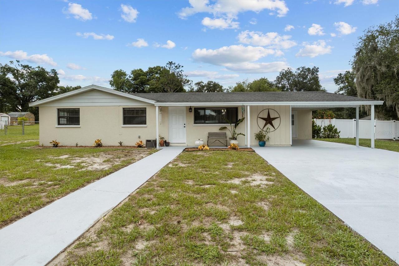 617 Mccranie Rd., Lakeland, FL 33809
