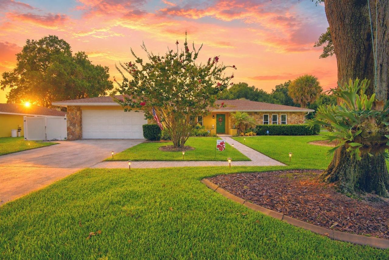 902 Crestview Dr., Auburndale, FL 33823