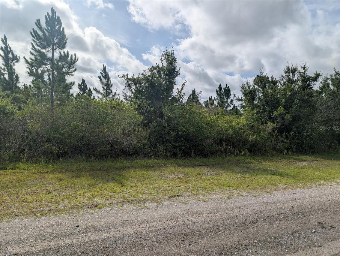 523 Belmonte Dr., Indian Lake Estates, FL 33855