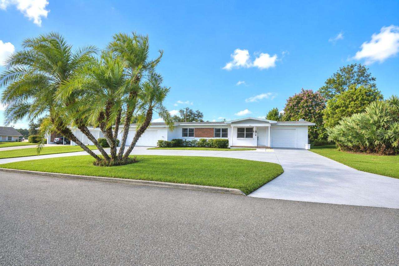 906 Avenue M, Winter Haven, FL 33880