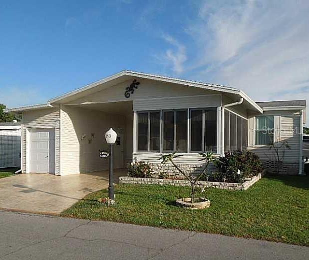 213 York Cottage Dr., Haines City, FL 33844