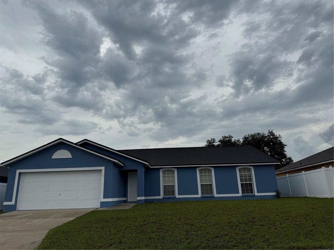 7158 Summit Pl., Winter Haven, FL 33884