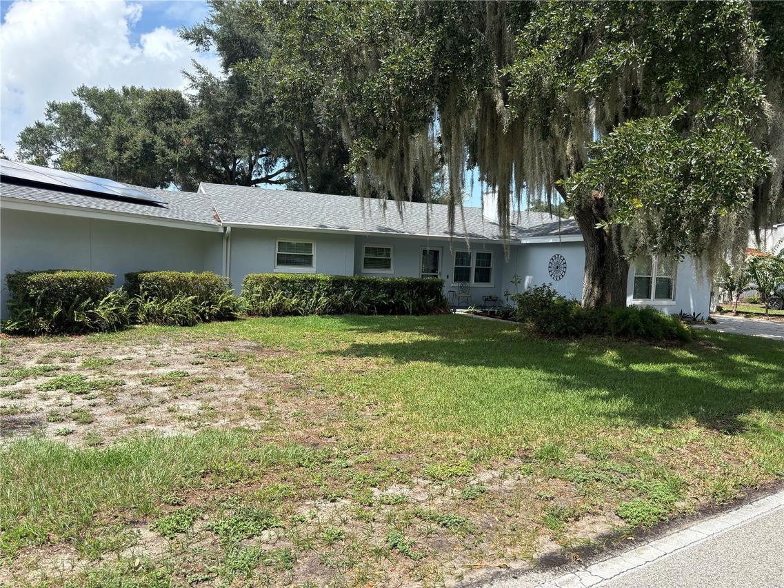 1901 N Lake Eloise Dr., Winter Haven, FL 33884