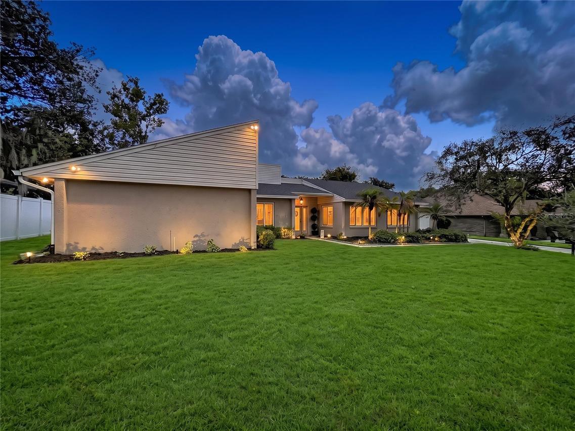 1068 Sugartree Dr., Lakeland, FL 33813