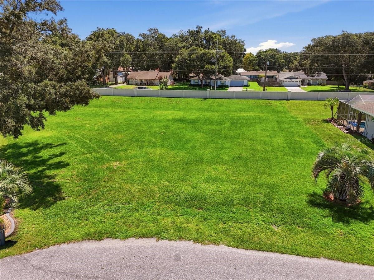 235 Sparkling Ct., Auburndale, FL 33823