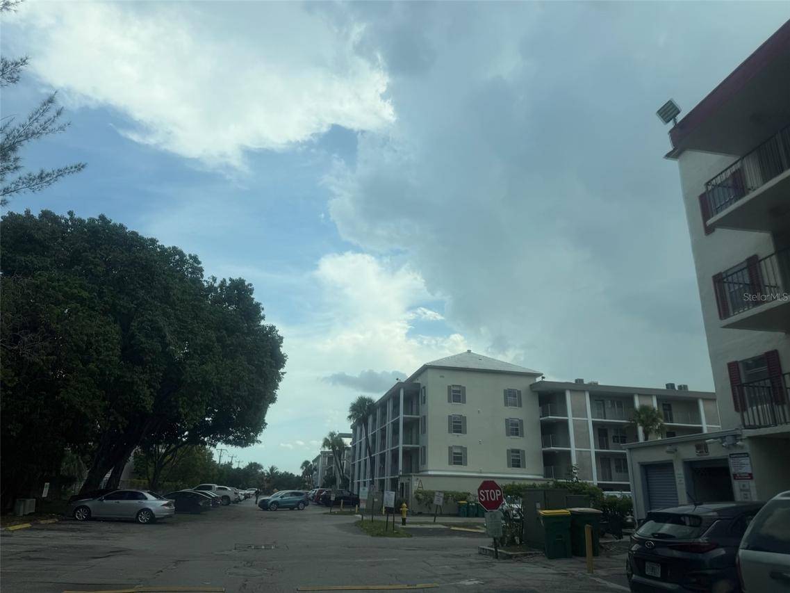 3001 NW 48th Ave. #442, Lauderdale Lakes, FL 33313