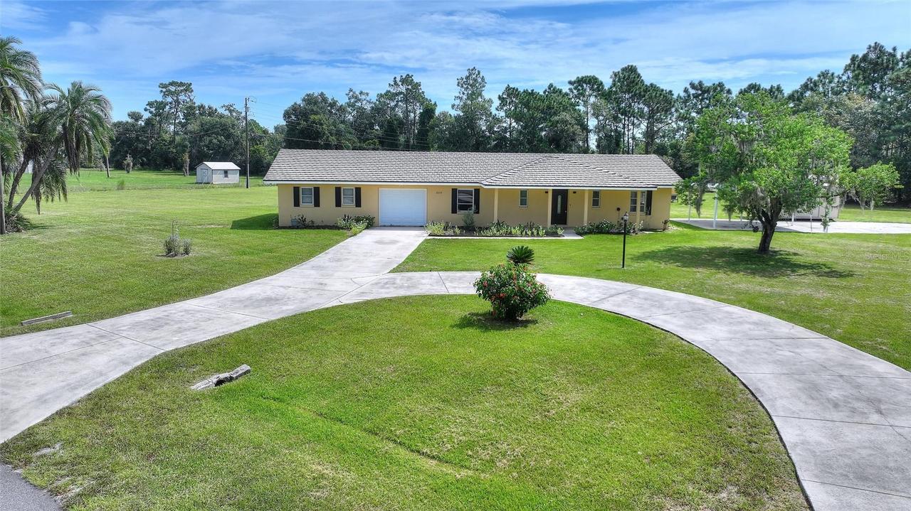 6273 Toronja Dr., Indian Lake Estates, FL 33855