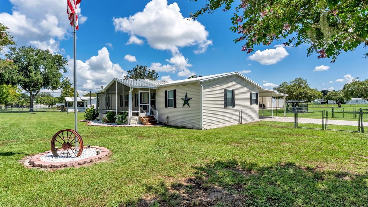 332 Cesara Dr., Mulberry, FL 33860