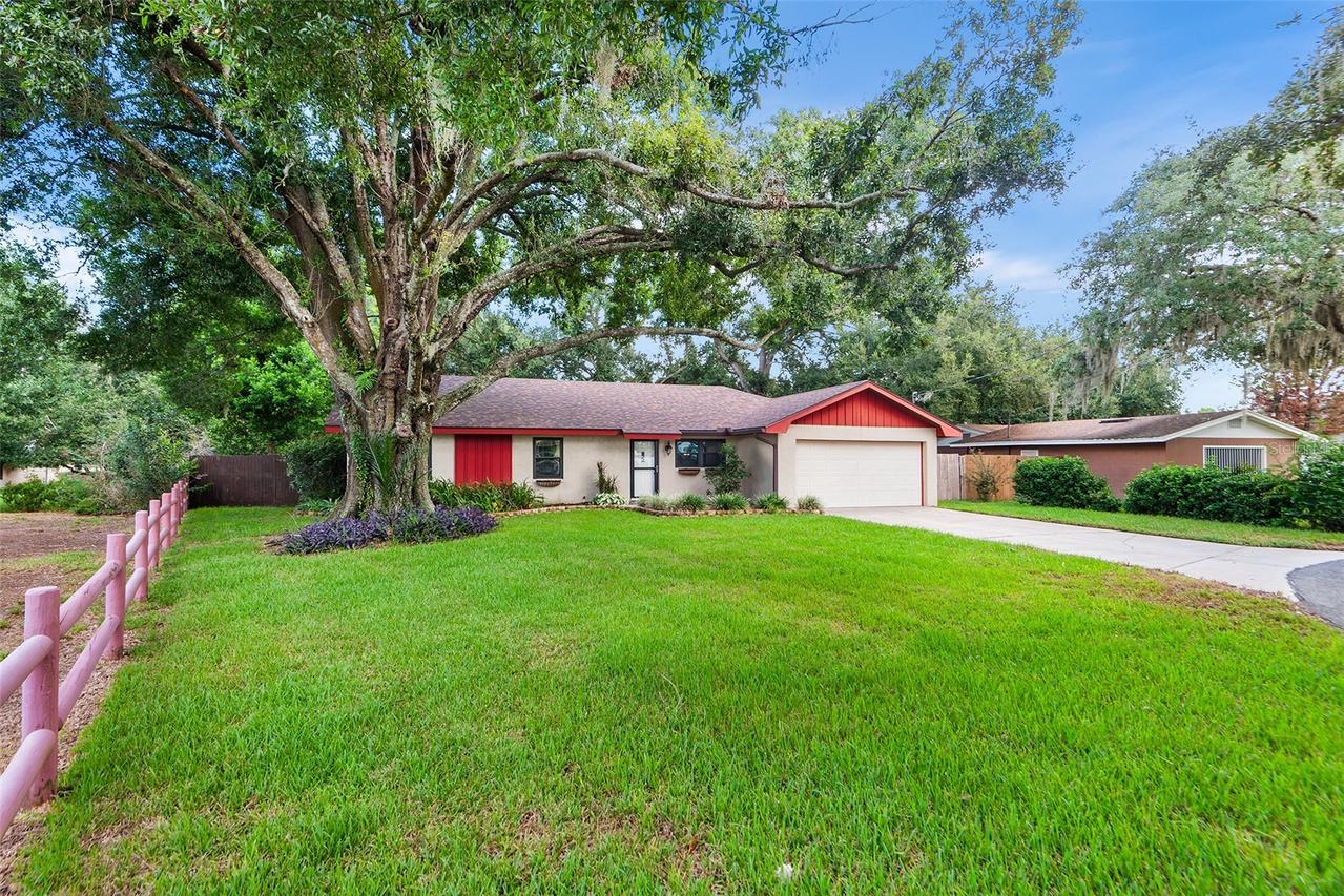 216 Shore Loop, Winter Haven, FL 33884