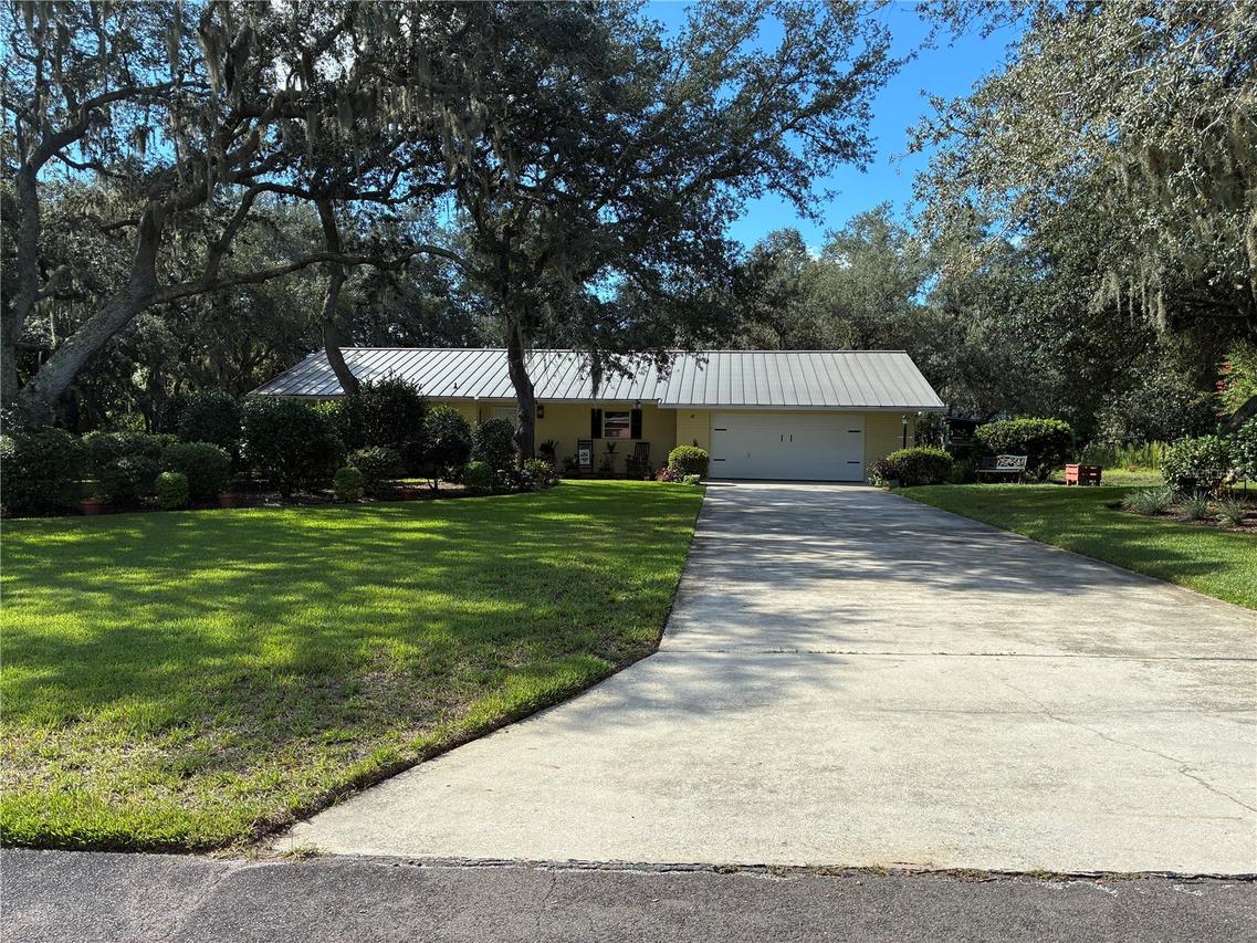 41 Spring Ln., Haines City, FL 33844