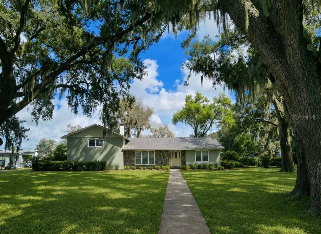 3102 Thonotosassa Rd., Plant City, FL 33565