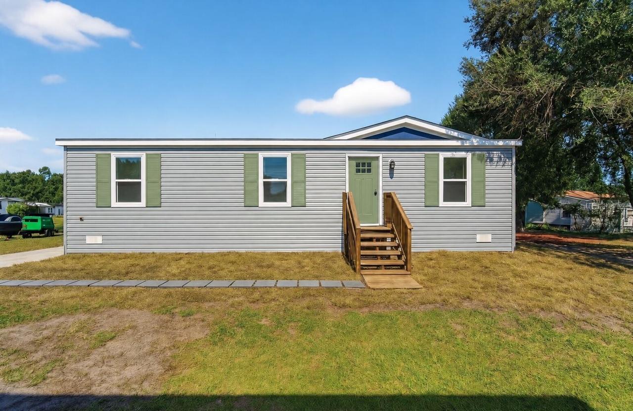 2207 Hialeah Ave., Leesburg, FL 34748