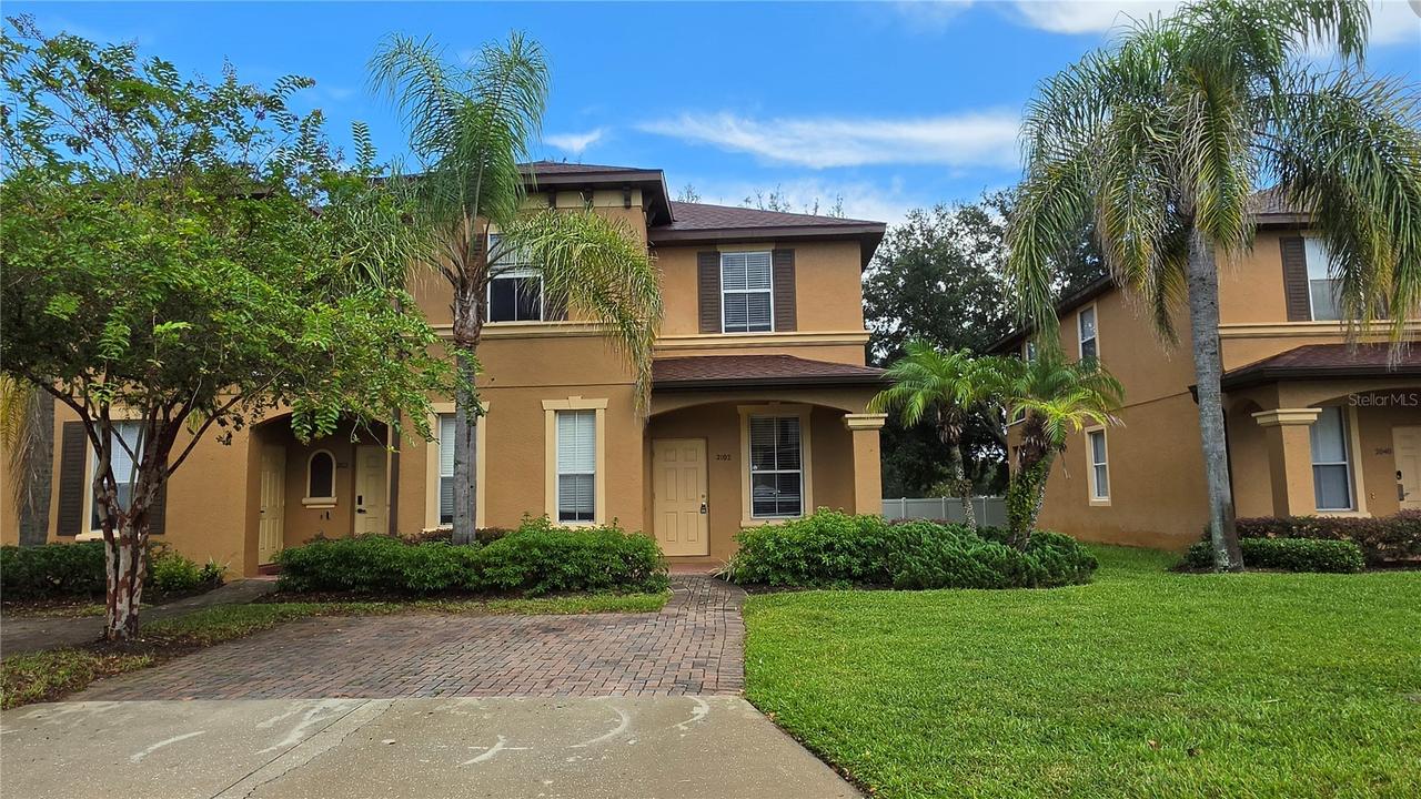 2102 Calabria Ave, Davenport, FL 33897