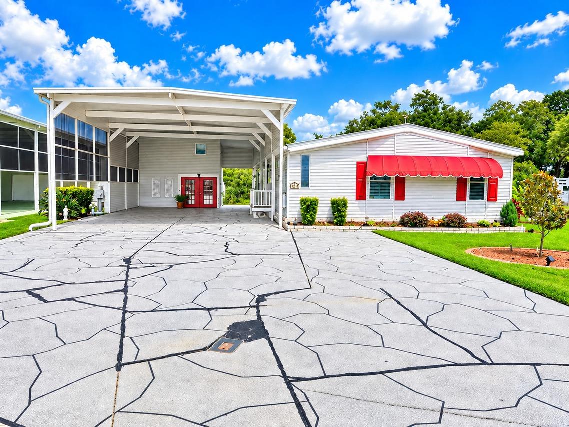 5214 Island View Cir., Polk City, FL 33868