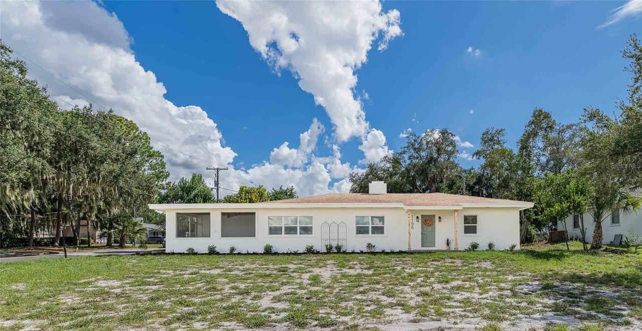 1196 Lake Elbert Dr., Winter Haven, FL 33880