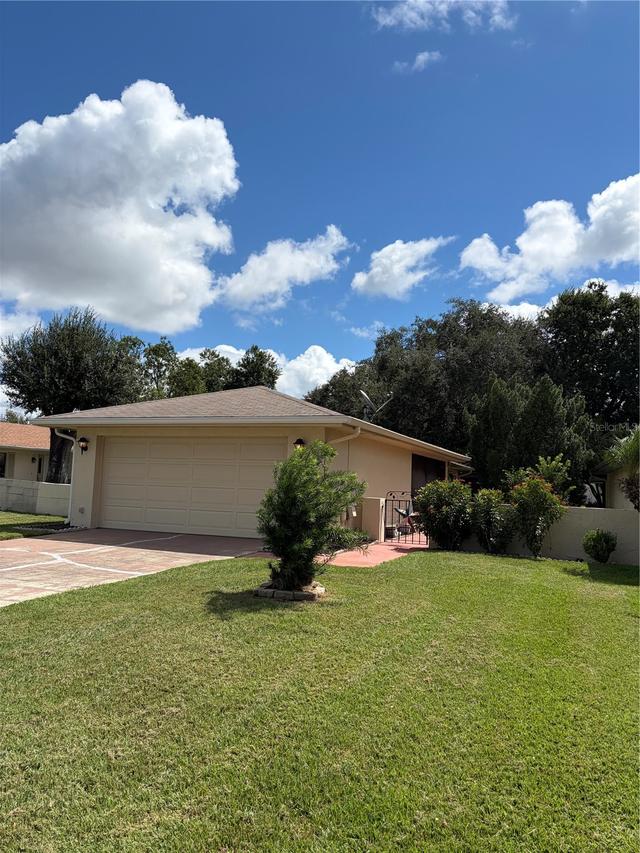 617 Wexford Ct., Winter Haven, FL 33884