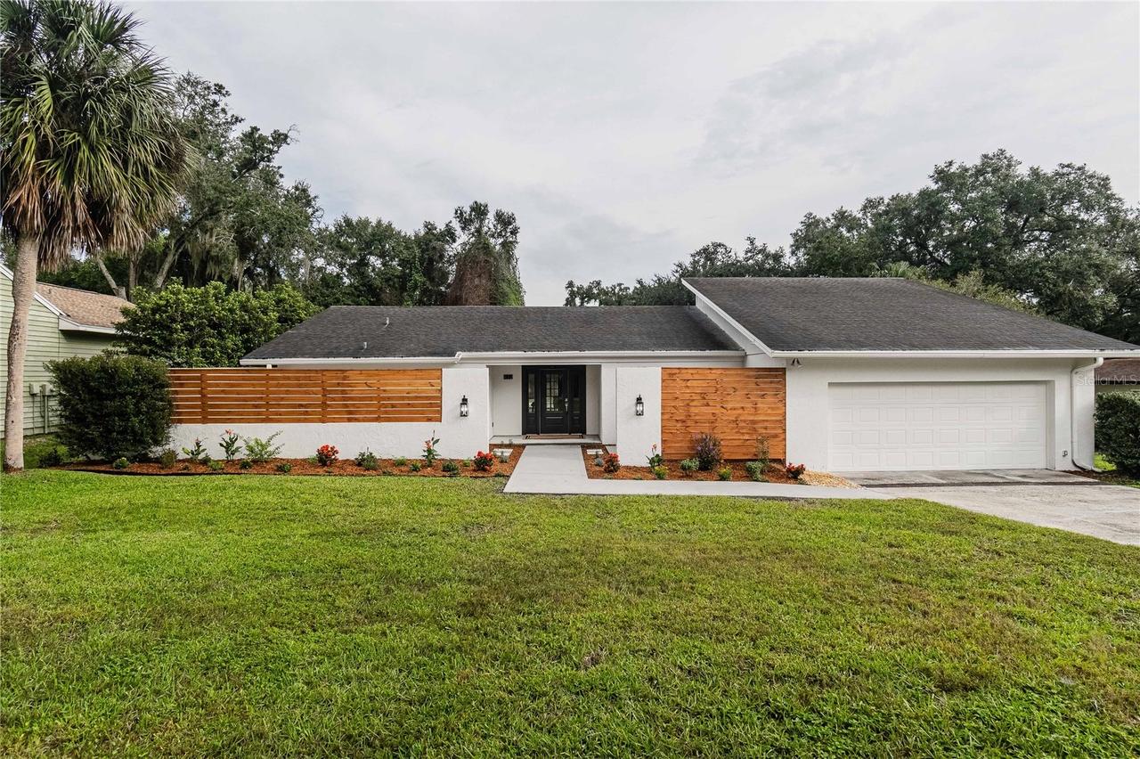 832 Brookwood Dr., Lakeland, FL 33813
