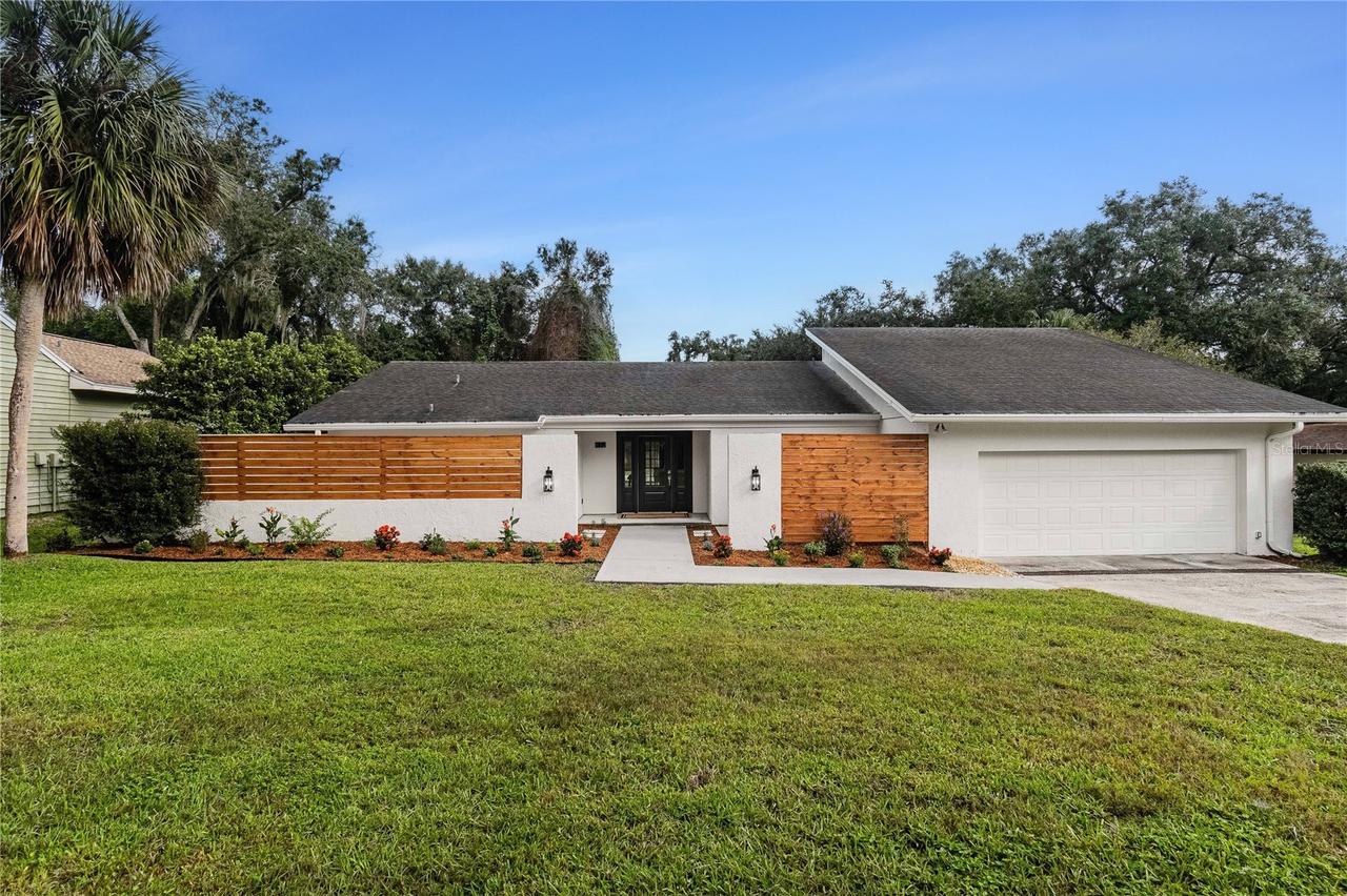 832 Brookwood Dr., Lakeland, FL 33813