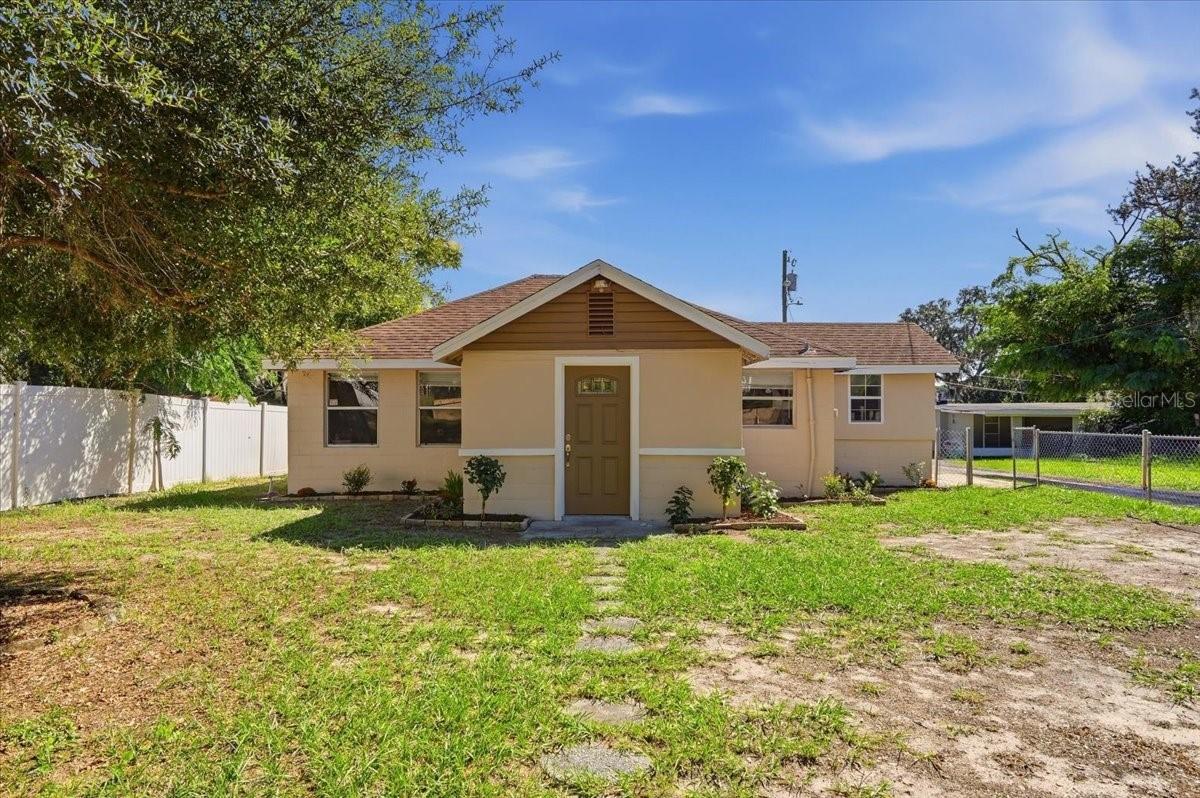 618 4th St., Lake Wales, FL 33853