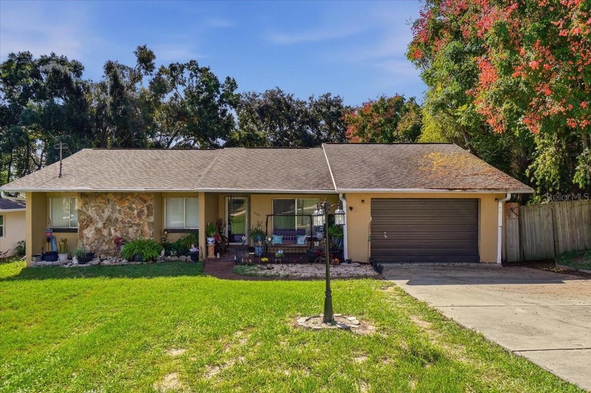1004 Joan Ave., Dundee, FL 33838