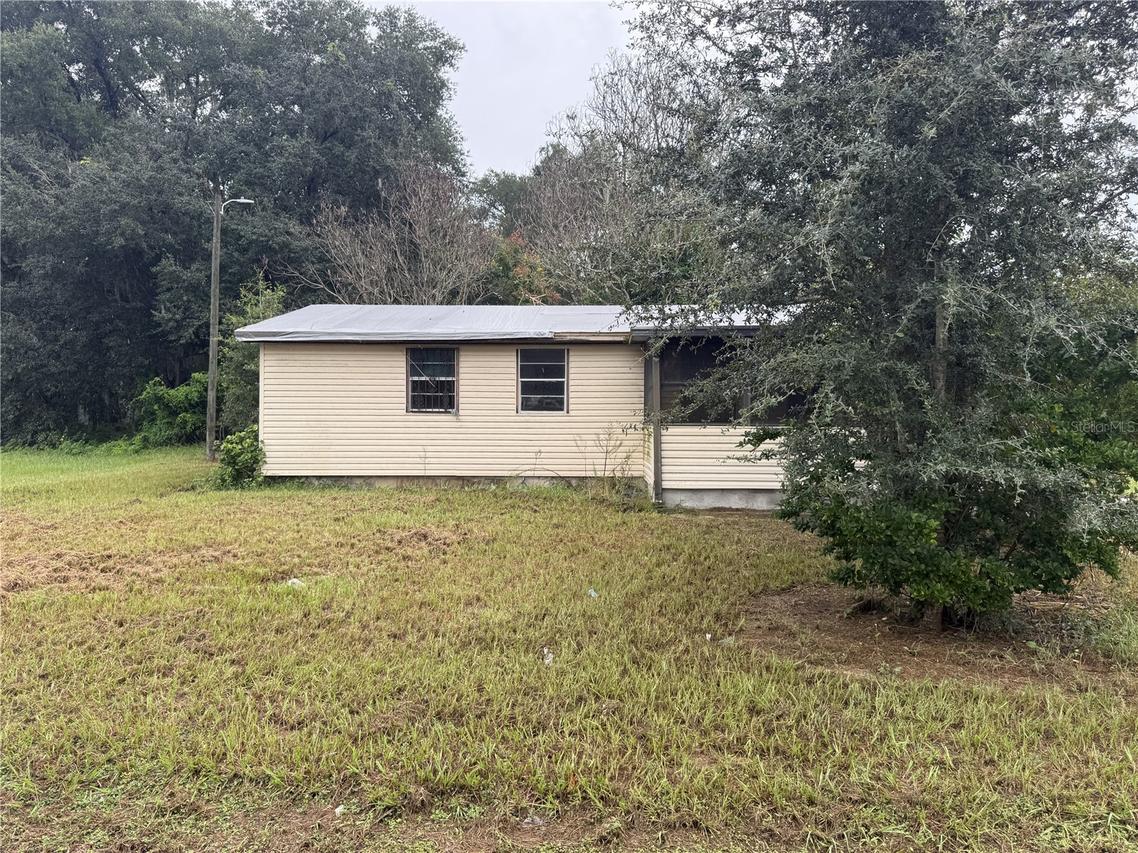 817 Se Pine Ave, Fort Meade, FL 33841