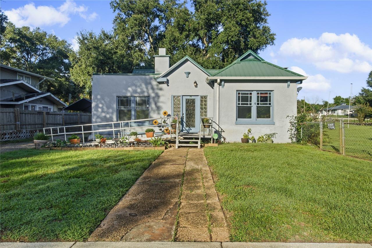 530 S 7th St., Lake Wales, FL 33853