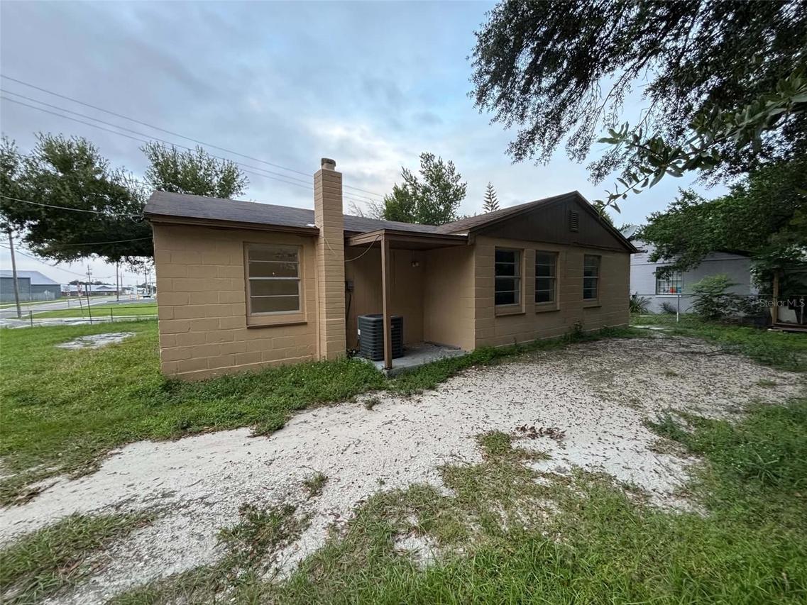 239 Mckean St., Auburndale, FL 33823