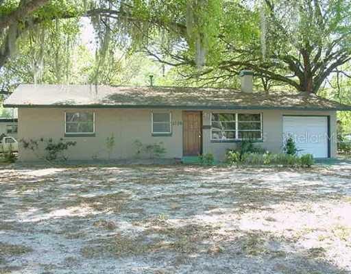 1306 Cambridge Dr., Leesburg, FL 34748