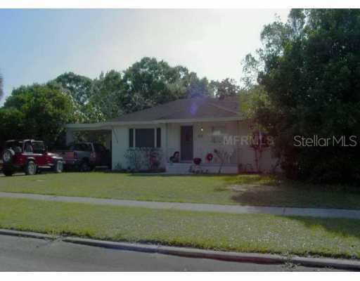 923 Strathmore Pl., Lake Wales, FL 33853