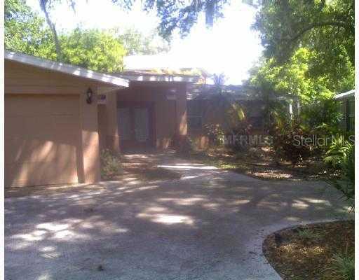 4165 Camino Real, Sarasota, FL 34231