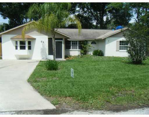 50 Highland Ave., Umatilla, FL 32784