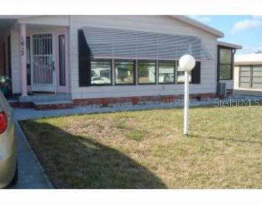 1612 Coghill Dr., The Villages, FL 32159