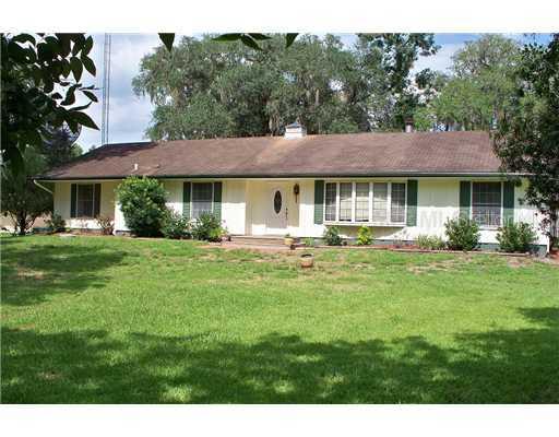 22424 Blue Creek Lodge Rd., Astor, FL 32102