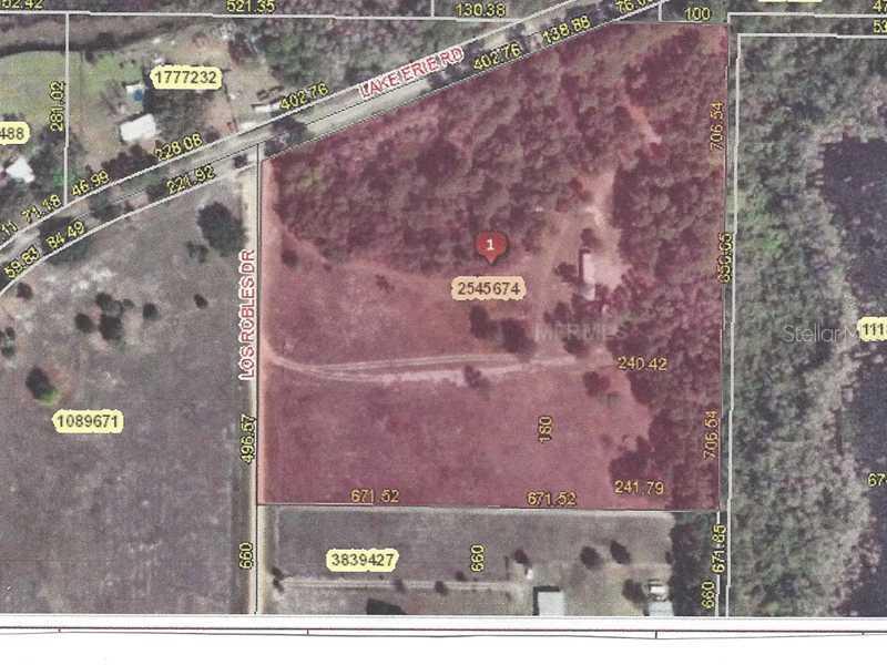 9400 Los Robles Dr., Groveland, FL 34736