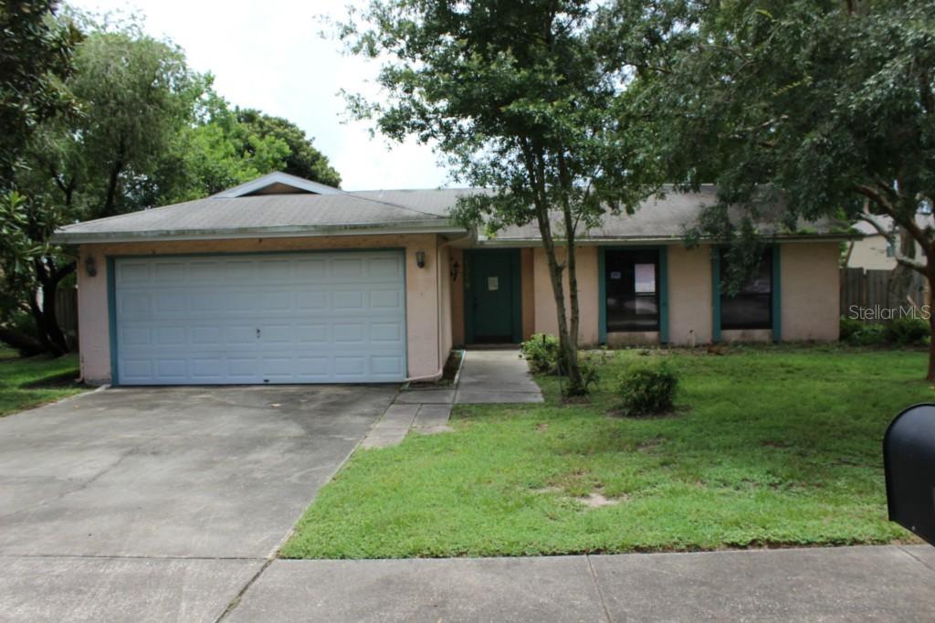 1319 Rustling Oaks Dr., Brandon, FL 33510