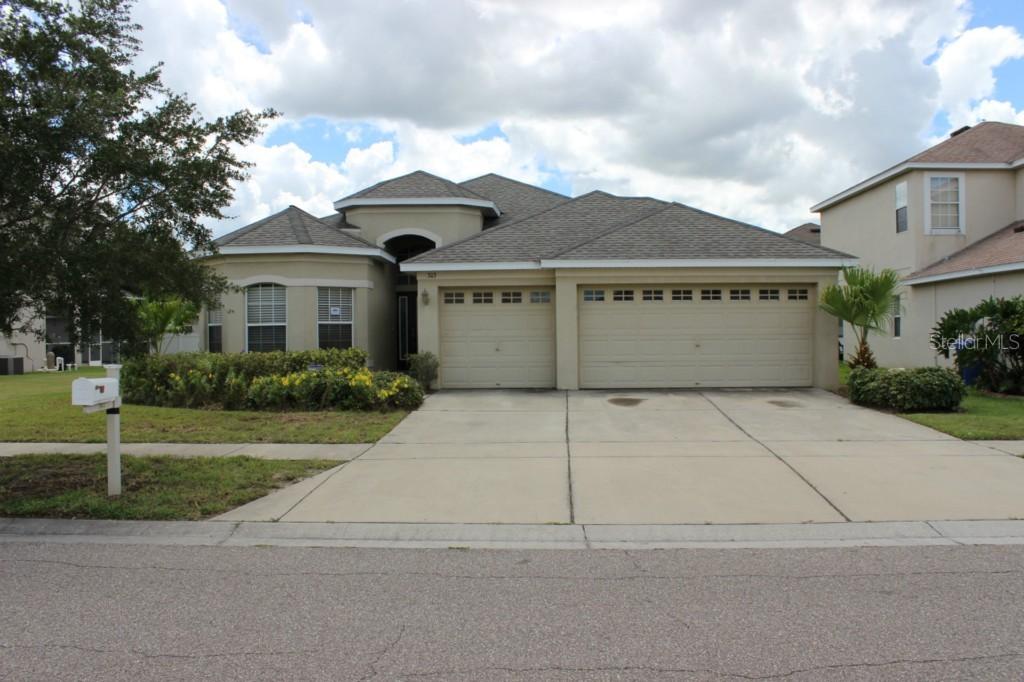 303 York Dale Dr., Ruskin, FL 33570