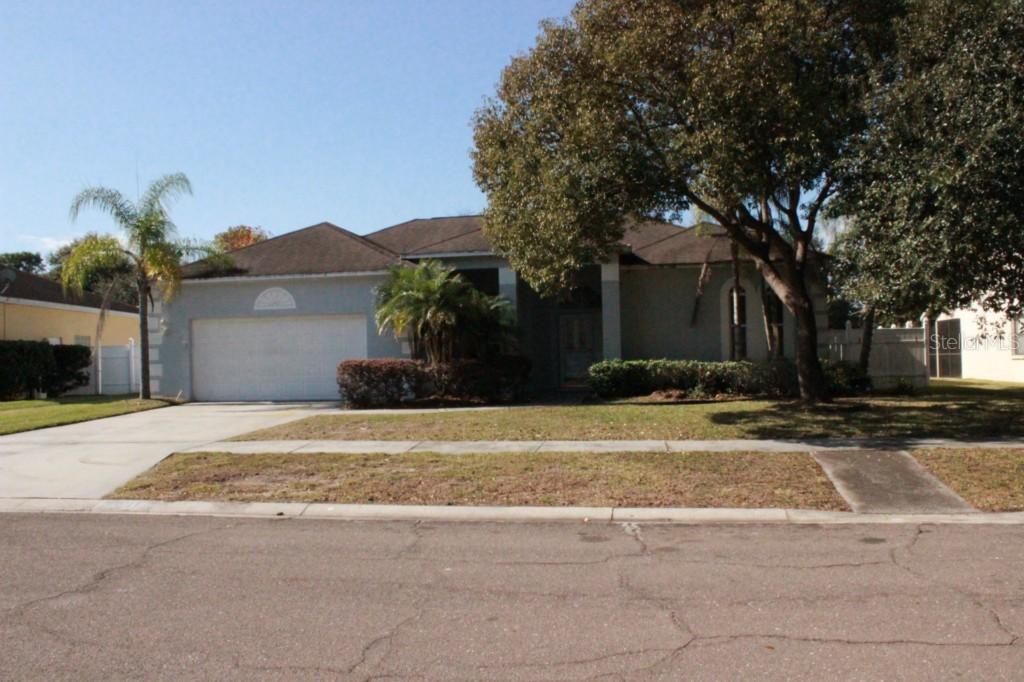 3911 Turnbury St., Valrico, FL 33596