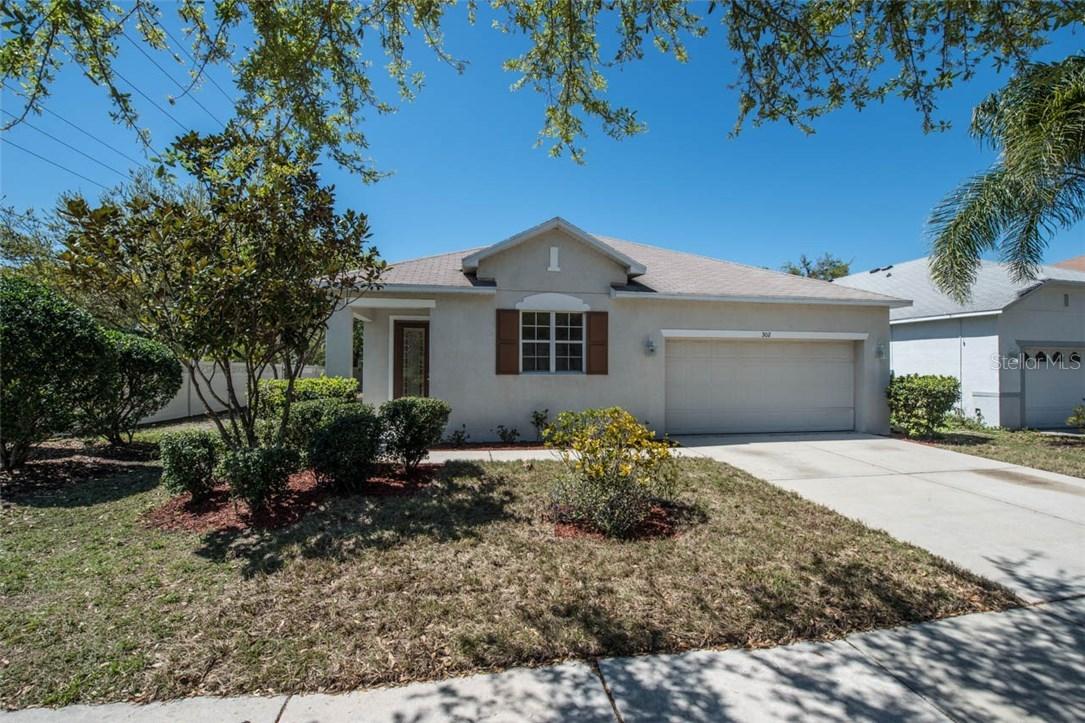302 Crichton St., Ruskin, FL 33570