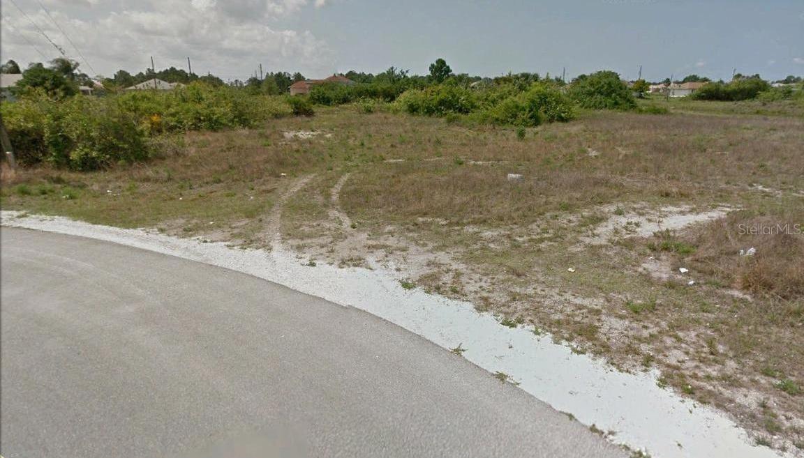 1001 Albert Ave., Lehigh Acres, FL 33971
