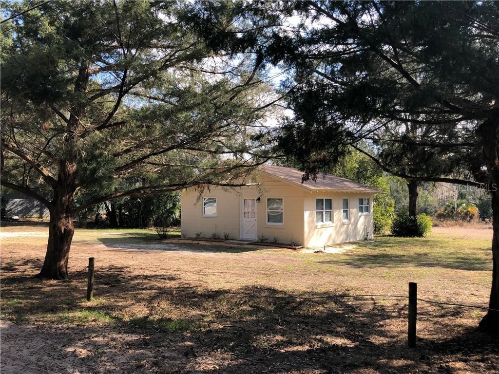 31066 Lochmore Cir., Mount Plymouth, FL 32776