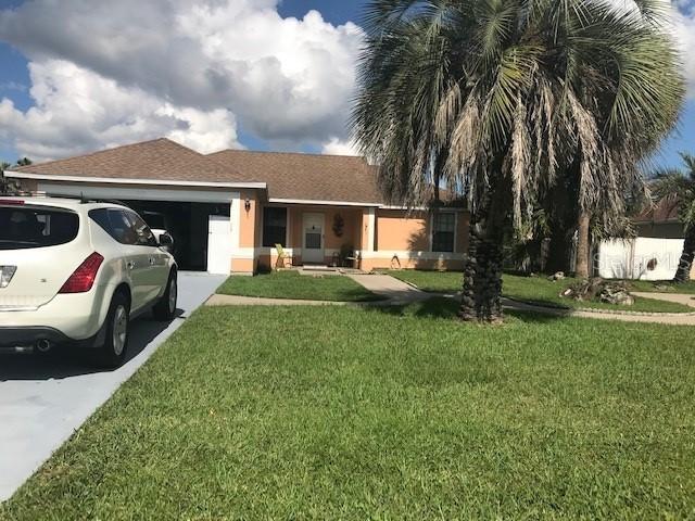 807 Mendoza Dr., Kissimmee, FL 34758