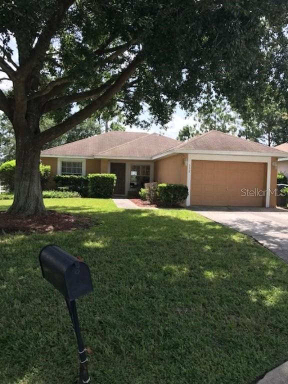 332 Pine Cone Dr., Davenport, FL 33897