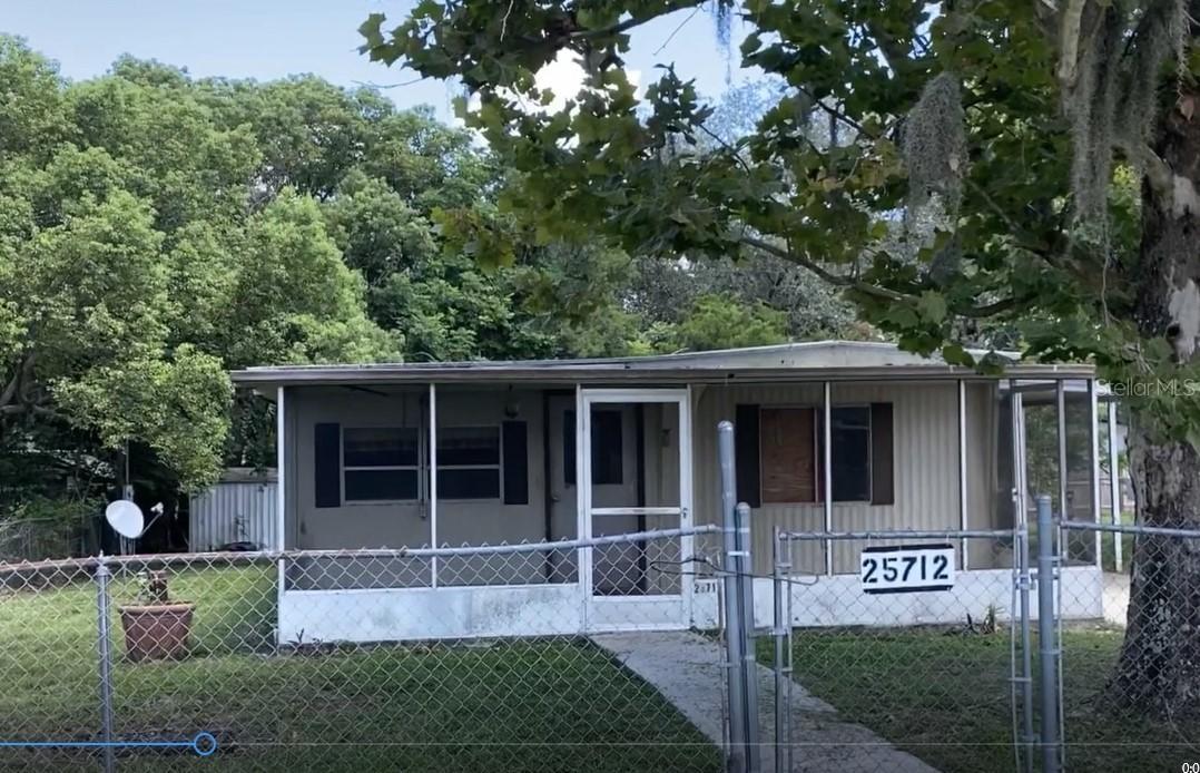 25712 Madison St., Astatula, FL 34705