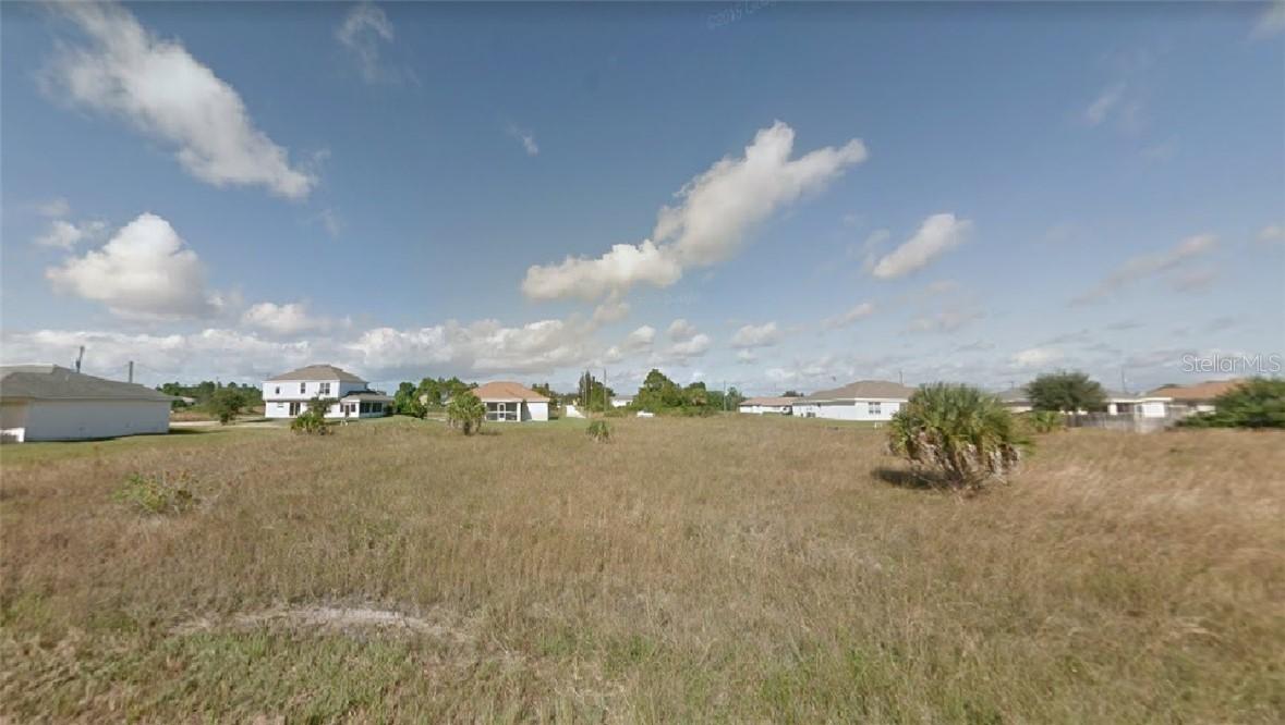 2403 Carvell Ave., Lehigh Acres, FL 33971