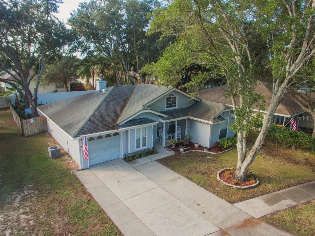 1660 Dorset Dr., Mount Dora, FL 32757