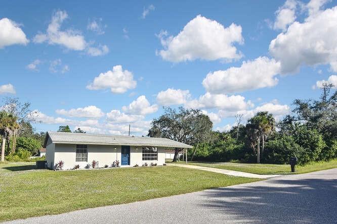 1184 Barbour Ave., Port Charlotte, FL 33948