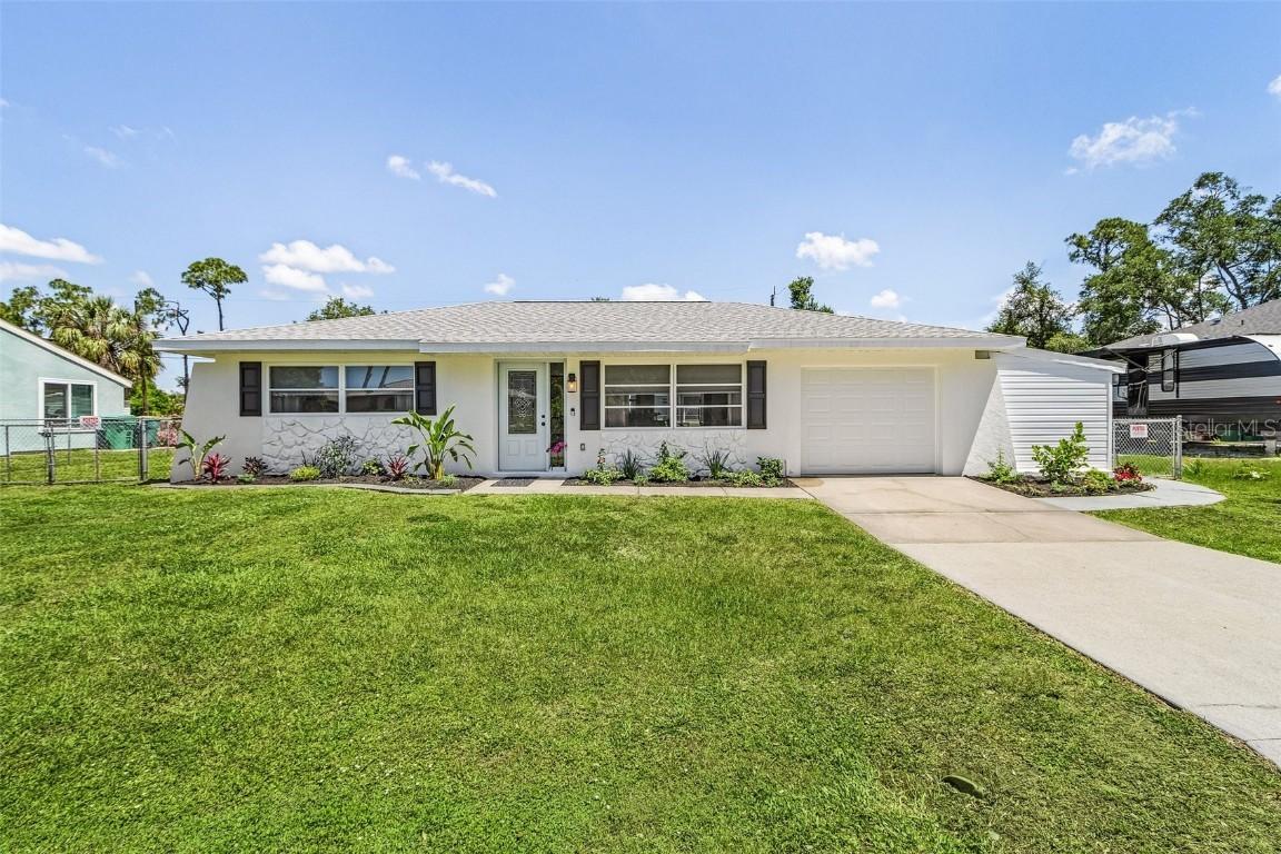 1116 Victoria Ave., Port Charlotte, FL 33948