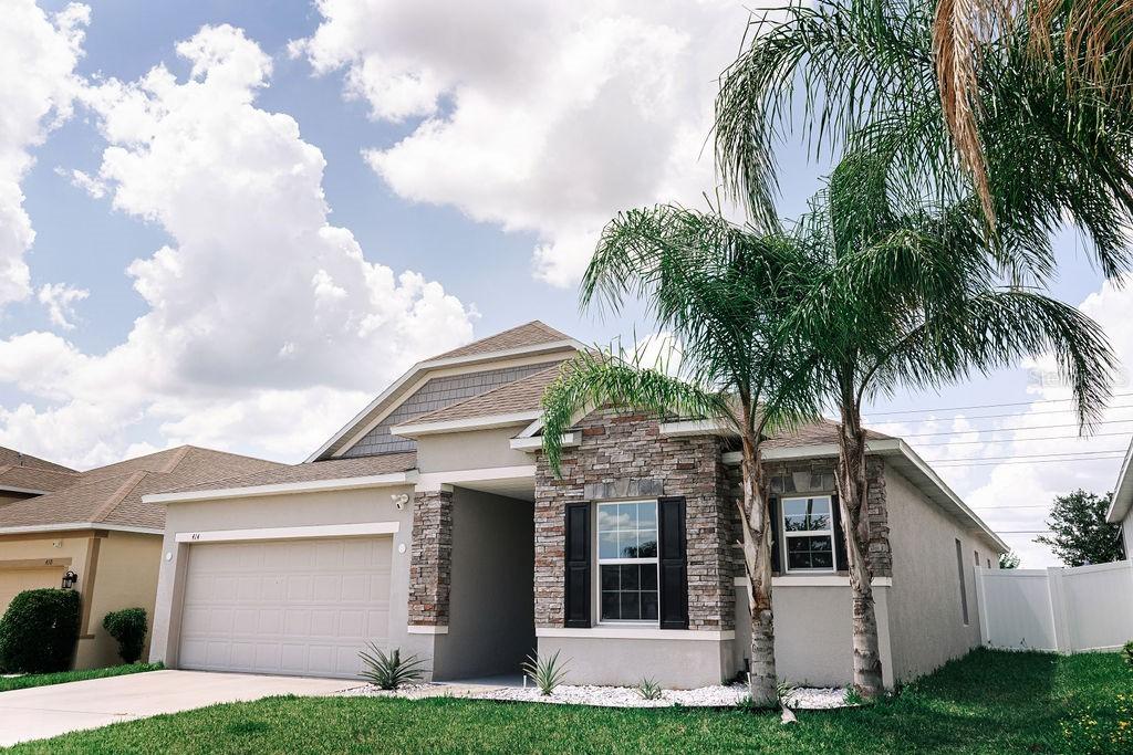 414 Taft Dr., Davenport, FL 33837