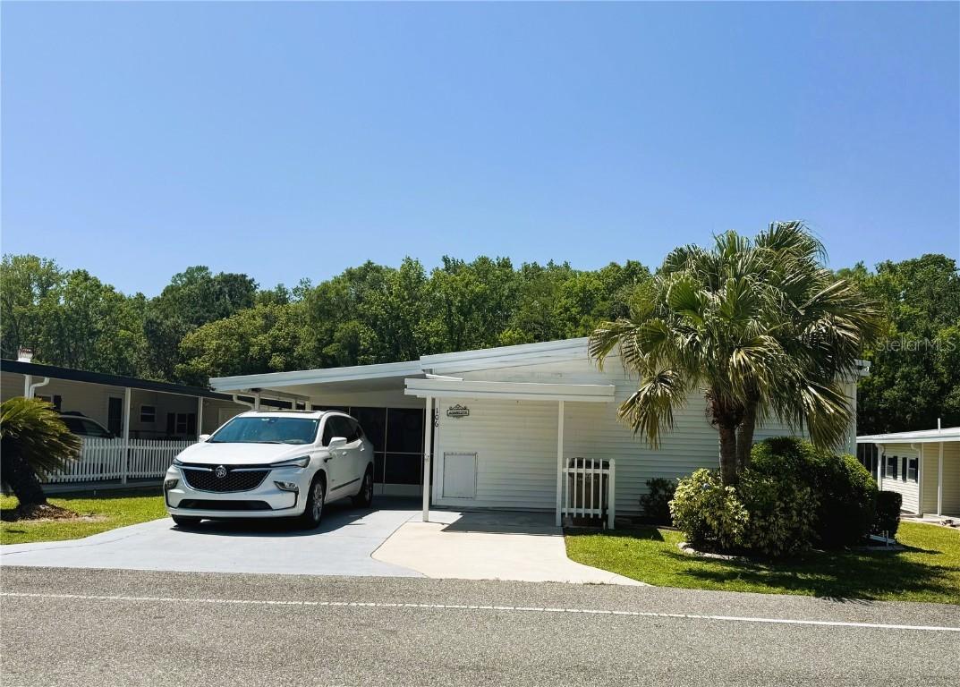 106 Palo Verde Dr., Leesburg, FL 34748