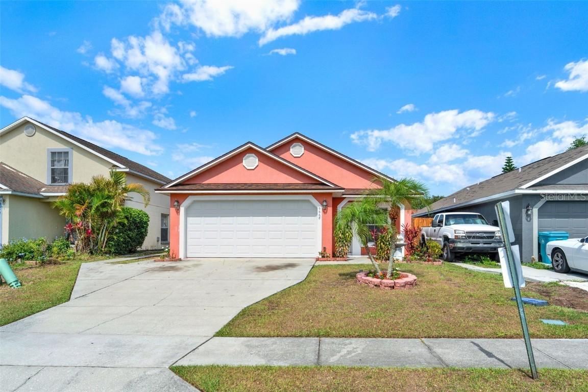 9668 Hollyhill Dr., Orlando, FL 32824